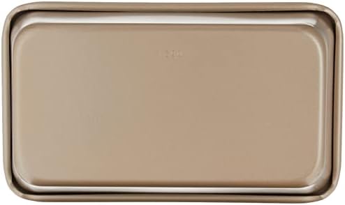 Cuisinart 9-Inch Chef's Classic Nonstick Bakeware Loaf Pan, Champagne