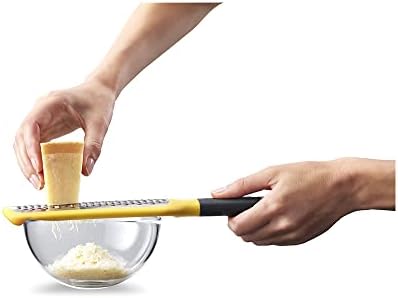Joseph Joseph Coarse Grater – Easy-Grip Handle with Sharp Stainless