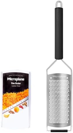 Microplane Savor Series Kitchen Grater Fine in Black for Hard Cheese