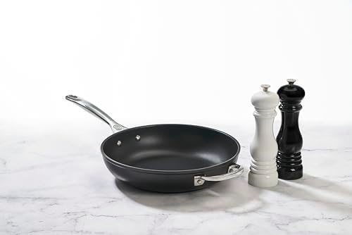 Le Creuset Salt and Pepper Mill Set, 8", Black and White