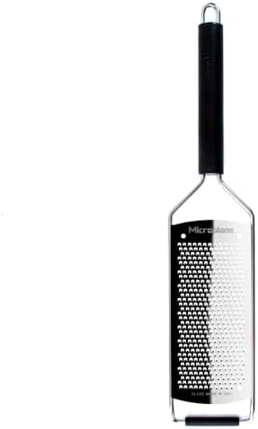 Microplane Savor Series Kitchen Grater Fine in Black for Hard Cheese