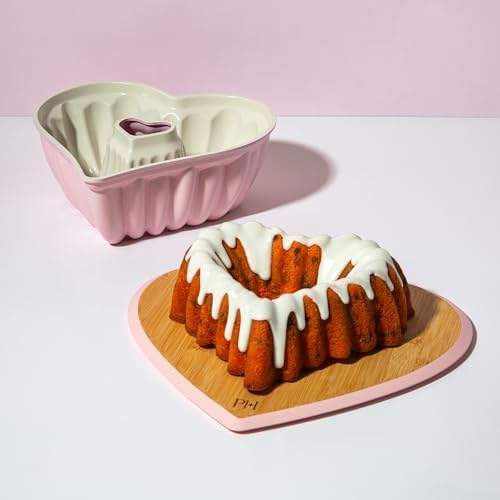 Paris Hilton Heart Shaped Fluted Cake Pan, Cast Aluminum with Clean