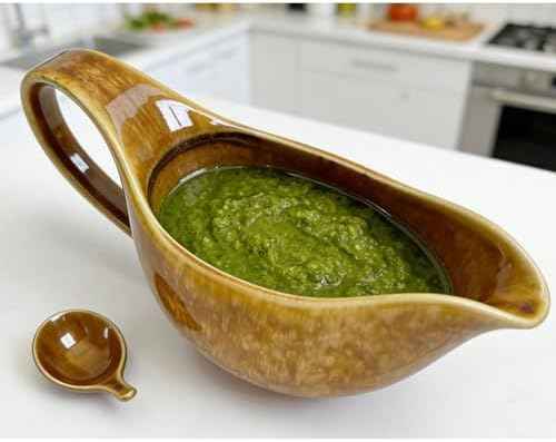 Gravy boat with drip-proof spout. 24-ounce large-capacity ceramic