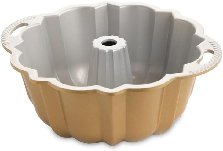 Nordic Ware Original Bundt Cake Pan - Finishing Tool & Cooling Rack