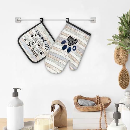 Camper Dog Lover Oven Mitts and Pot Holders Set