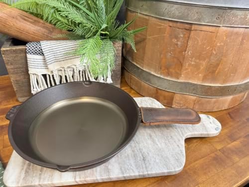 Legacy Cast Iron 10 inch Smooth Cook Floor Skillet-4pc Care Kit-Handle