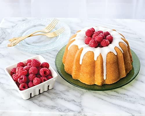 Nordic Ware Platinum Collection Bundt Pan, 6-Cup