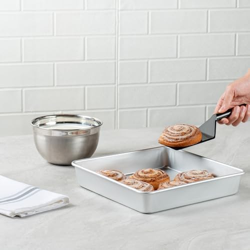 Restaurantware Square Aluminum Cake Pan - 10 x 10 x 2 Inch
