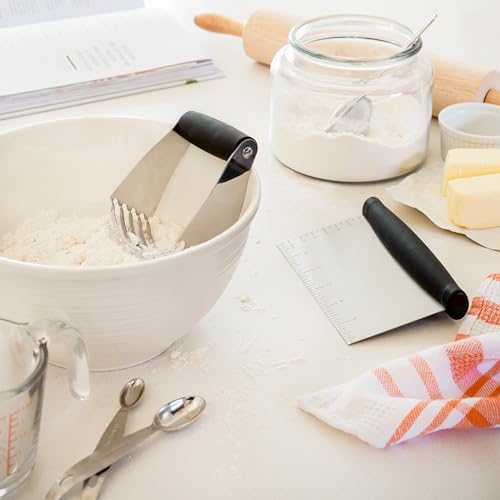 Chef Pomodoro Stainless Steel Bench Scraper, Pizza Dough Cutter