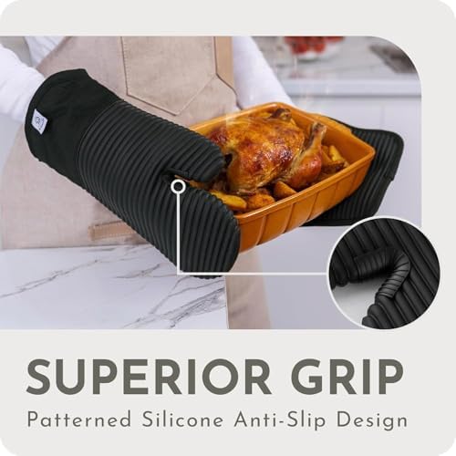 Silicone Oven Mitts and Pot Holders Set, 4-Piece, 500°F