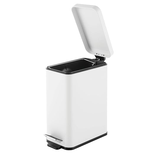 mDesign Pedal Bin — Waste Bin - Image 6