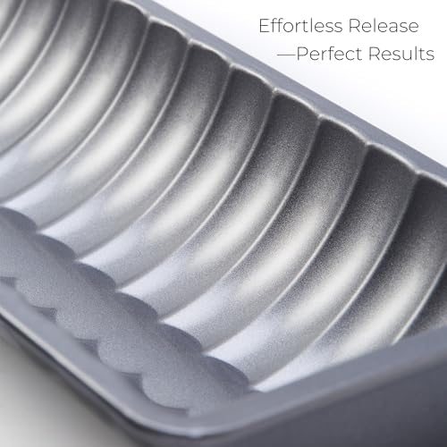 Scandinavian Almond Cake Pan with Recipe, 3-Pack Carbon Steel Set