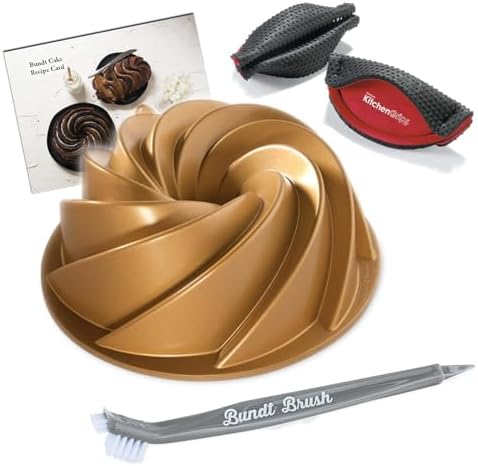 Nordic Ware Heritage Bundt Cake Pan - Cleaning Tool & Pot Holder Set