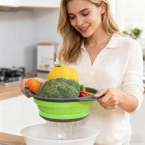 Three-Piece Collapsible Strainer - Made of Silicone with a Plastic