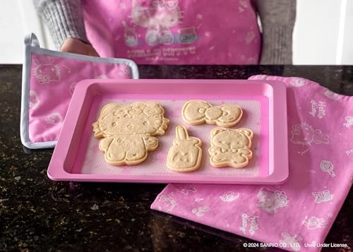 Handstand Kitchen Hello Kitty 14 x 9.33 Inch Baking Mat Set