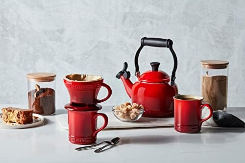 Le Creuset Demi Kettle with 2 Mugs, White/Black