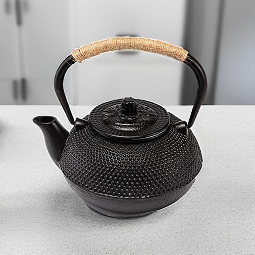 suyika Japanese Cast Iron Teapot, 30 oz