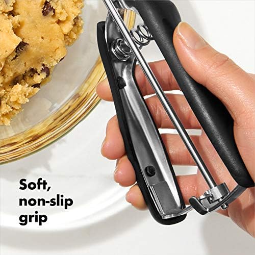 OXO Good Grips Medium Cookie Scoop (40 portioners) and Small Cookie
