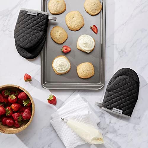 KitchenAid Asteroid Mini Oven Mitt Set, 2-Piece, 5.5"x8"