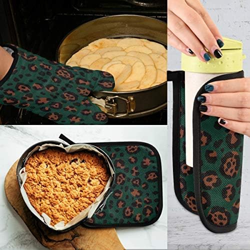 QMXO Animal Leopard Skin Pattern Oven Mitts Quilted Cotton Lining