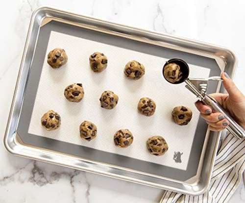 Nordic Ware Naturals Half Sheet Pan, Deluxe Silicone Liner and Cooling