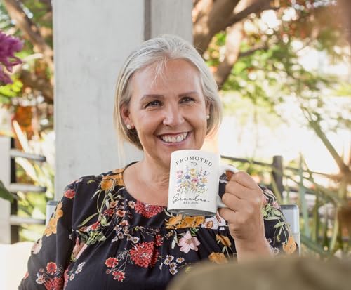Promoted To Grandparent 2026 Mug Set, Grandmas And Grandpas Gifts