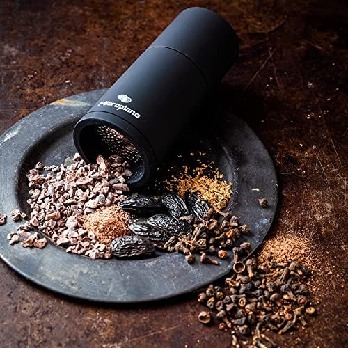 Microplane Manual Spice Mill - Cinnamon Grinder and Nutmeg Grater