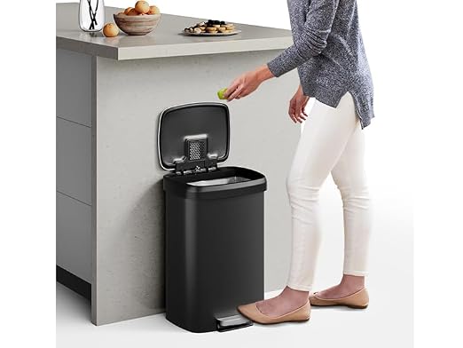 Garvee 13 gal / 50 L Plastic Trash Can - Image 8