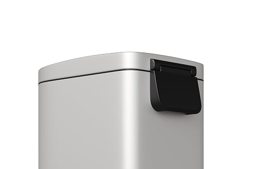 Garvee 13 gal / 50 L Metal Kitchen Trash Can - Image 9