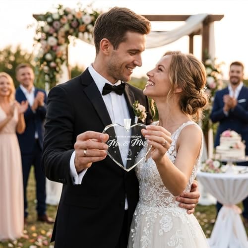 DHQH Mr and Mrs Wine Glasses Gift Set, Engagement Wedding Gifts for