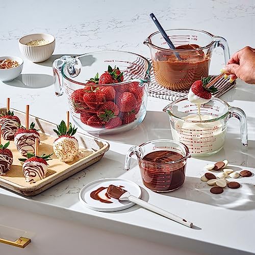 Le'raze Set of 3 Glass Measuring Cups with Measuring Spoons & Whisk