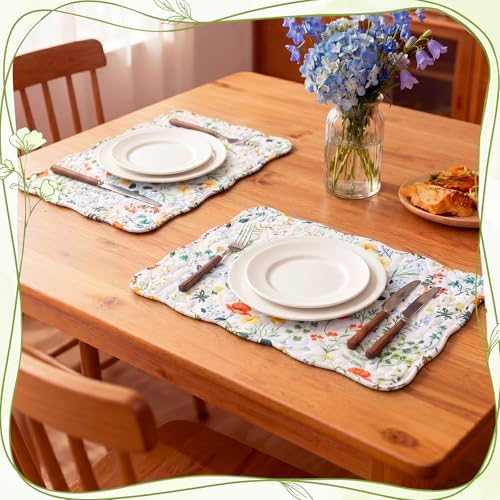 Quilted Placemat Set of 6, Large Scalloped, Wildflowers