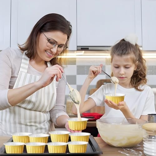 200Pcs Round Aluminum Baking Cake Pans with Clear Plastic Lids, Foil