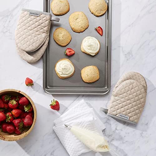 KitchenAid Asteroid Mini Oven Mitt Set, 5.5"x8", Milkshake Tan