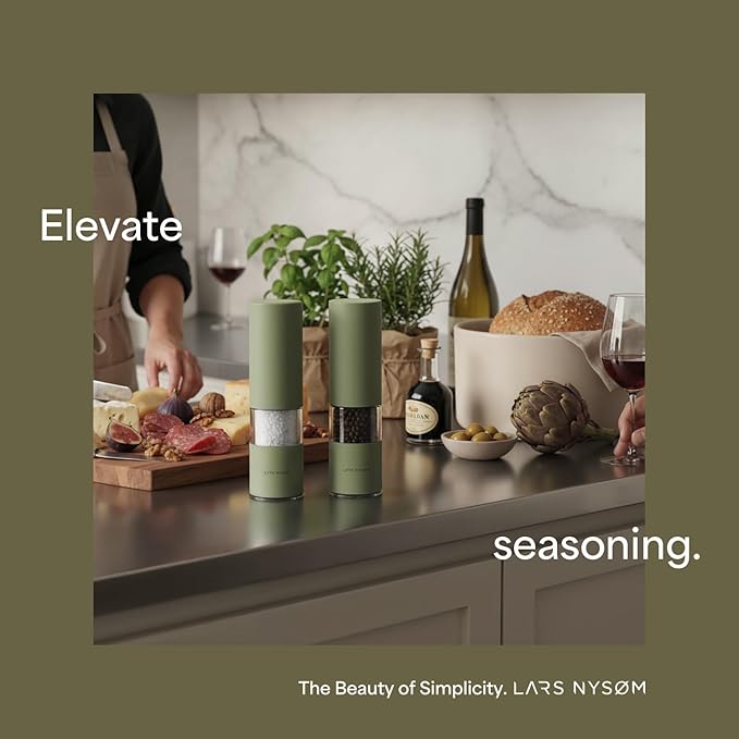 LARS NYSØM Electric Salt and Pepper Grinder Set I Automatic Salt and Pepper - Image 3