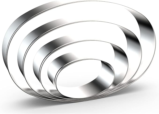 Oval Cookie Cutter Set Large by QAAQS