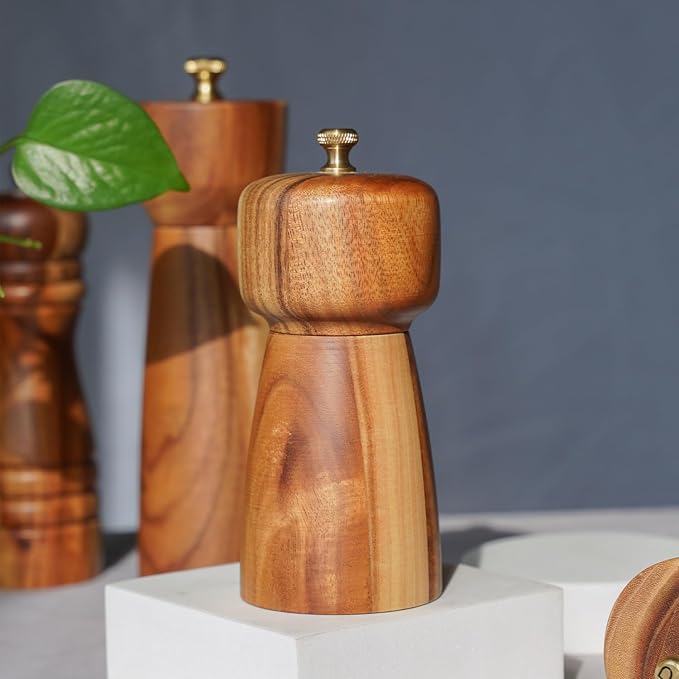 Salt Mill, Salt or Pepper Grinder - Image 2