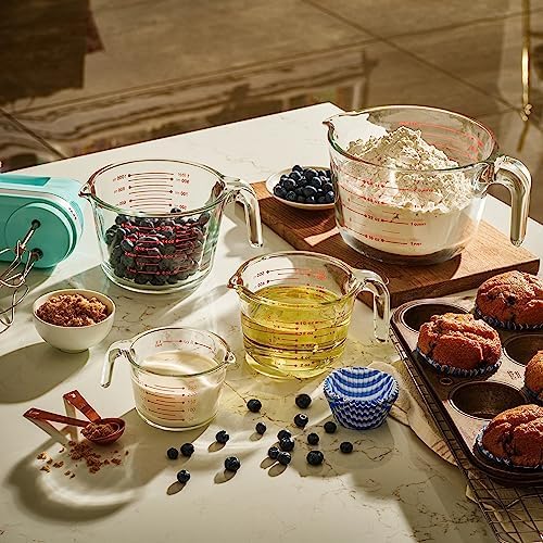 Le'raze Set of 3 Glass Measuring Cups with Measuring Spoons & Whisk