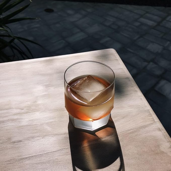 Ball Ice Cube Tray and Big Ice Cube Molds - Image 8