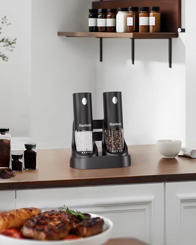 Electric Salt and Pepper Grinder Set - Image 6