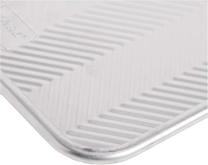 Nordic Ware Prism Half Sheet - Image 5