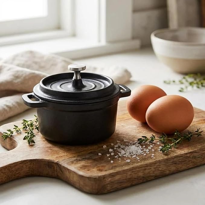 Flavehc Mini Cocotte 8 oz Pre-Seasoned Mini Dutch Oven 0.25 qt. Cast Iron - Image 8