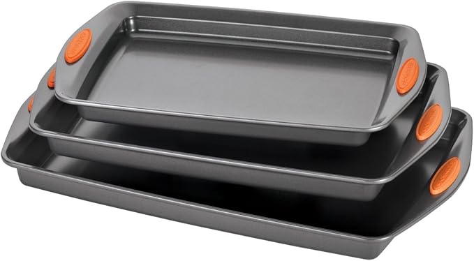 Rachael Ray Nonstick Bakeware Set by RachaelRayKitchenware