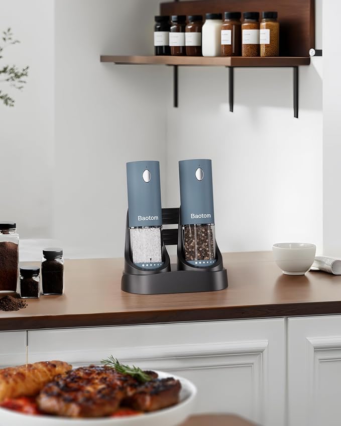 Electric Salt and Pepper Grinder Set - Image 6
