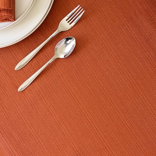 Benson Mills Cameron Tablecloth (Bison, 70" Round)