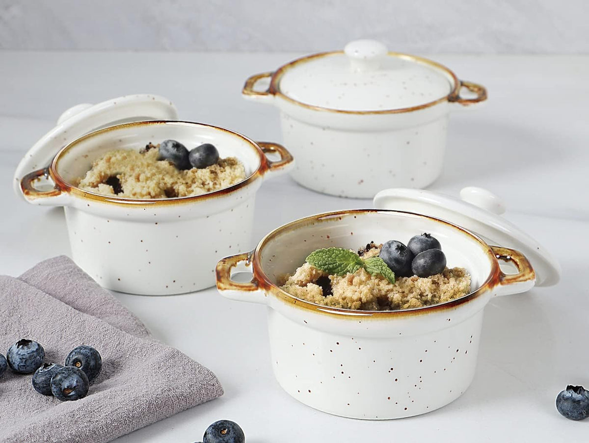 ONEMORE Mini Cocotte Set of 4, 6 oz Ceramic Ramekins with Lids and