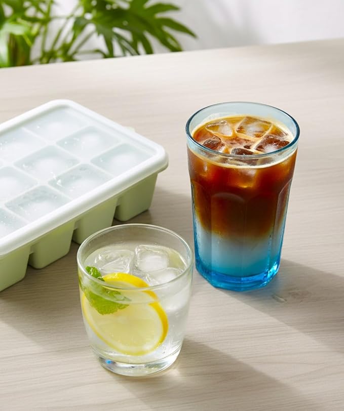 Silicone Ice Cube Tray with No-Spill Lid - Image 8