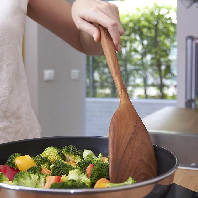 FAAY 13.5” Left-Hand Stir Fry Spatula – True Left-Hand Angled Teak Wooden Turner - Image 3
