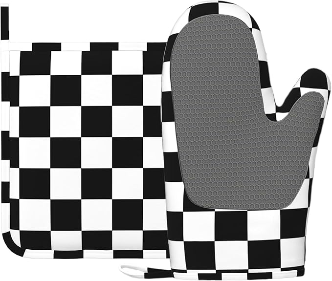 Checkerboard Oven Mitt and Pot Holder by Unknown