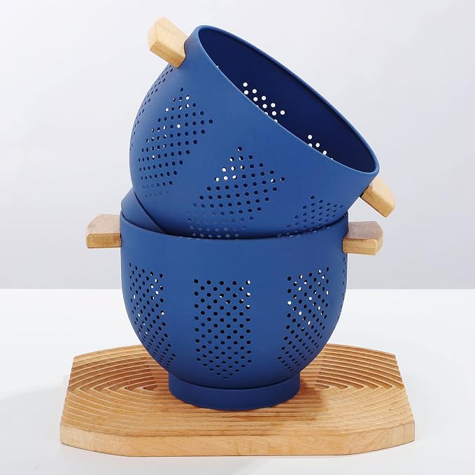 Metal Colander with Wood Handle, 5.5 Quart Powder Coated Steel Large Kitchen - Image 7